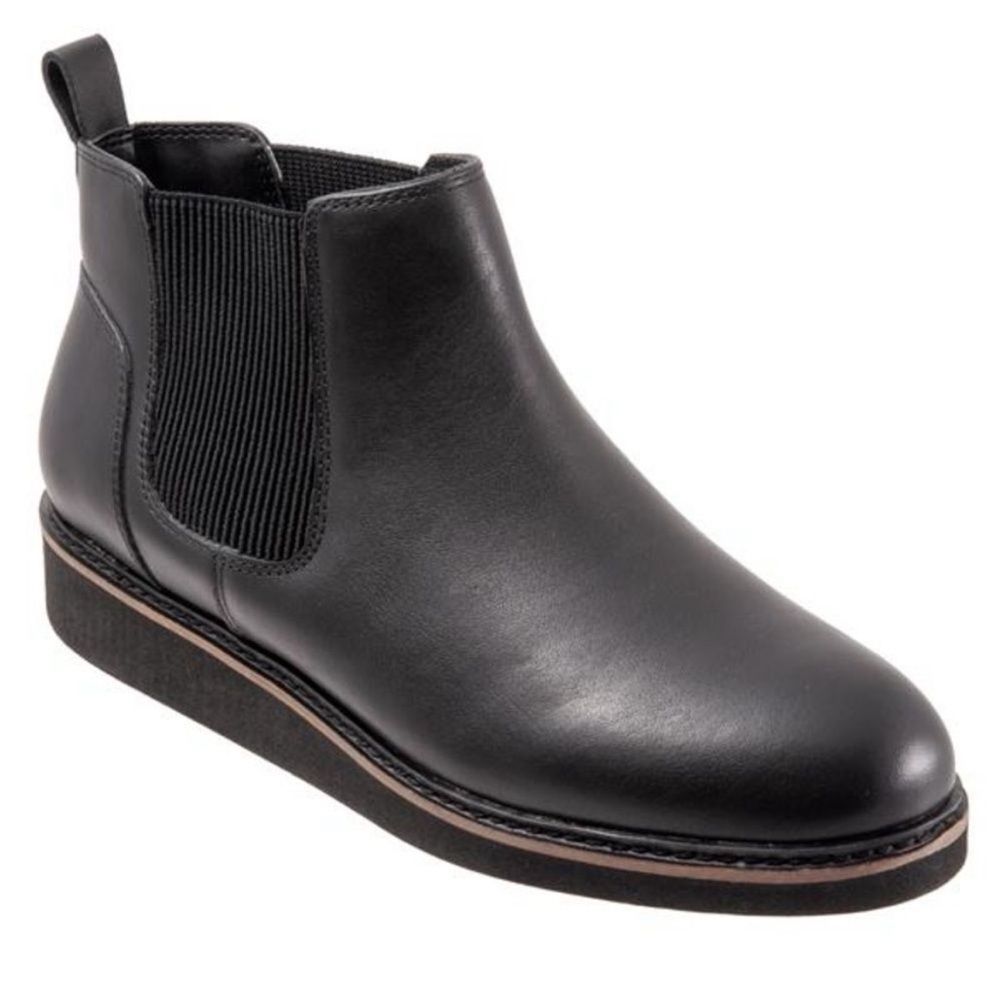 SoftWalk Wildwood Black Leather Chelsea Boot Size 9 Narrow
